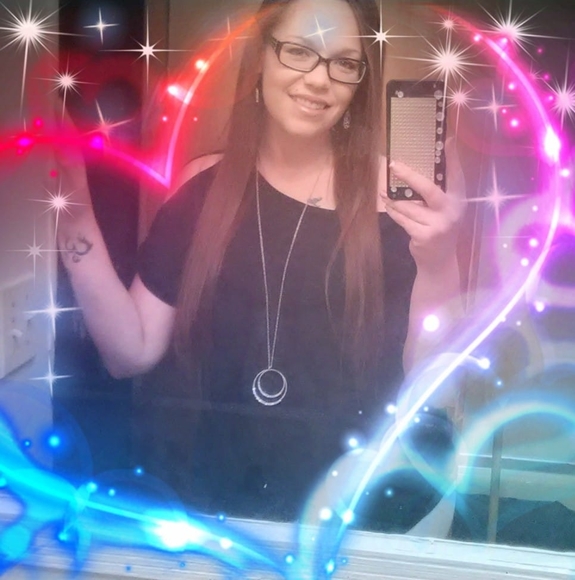 Meet your Posher, Ashley - Picture 1 of 1